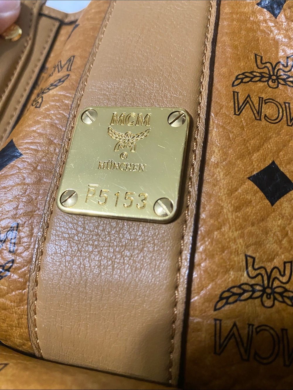 Women’s MCM reversible shoulder bag in Cognac - Picture 6 of 11